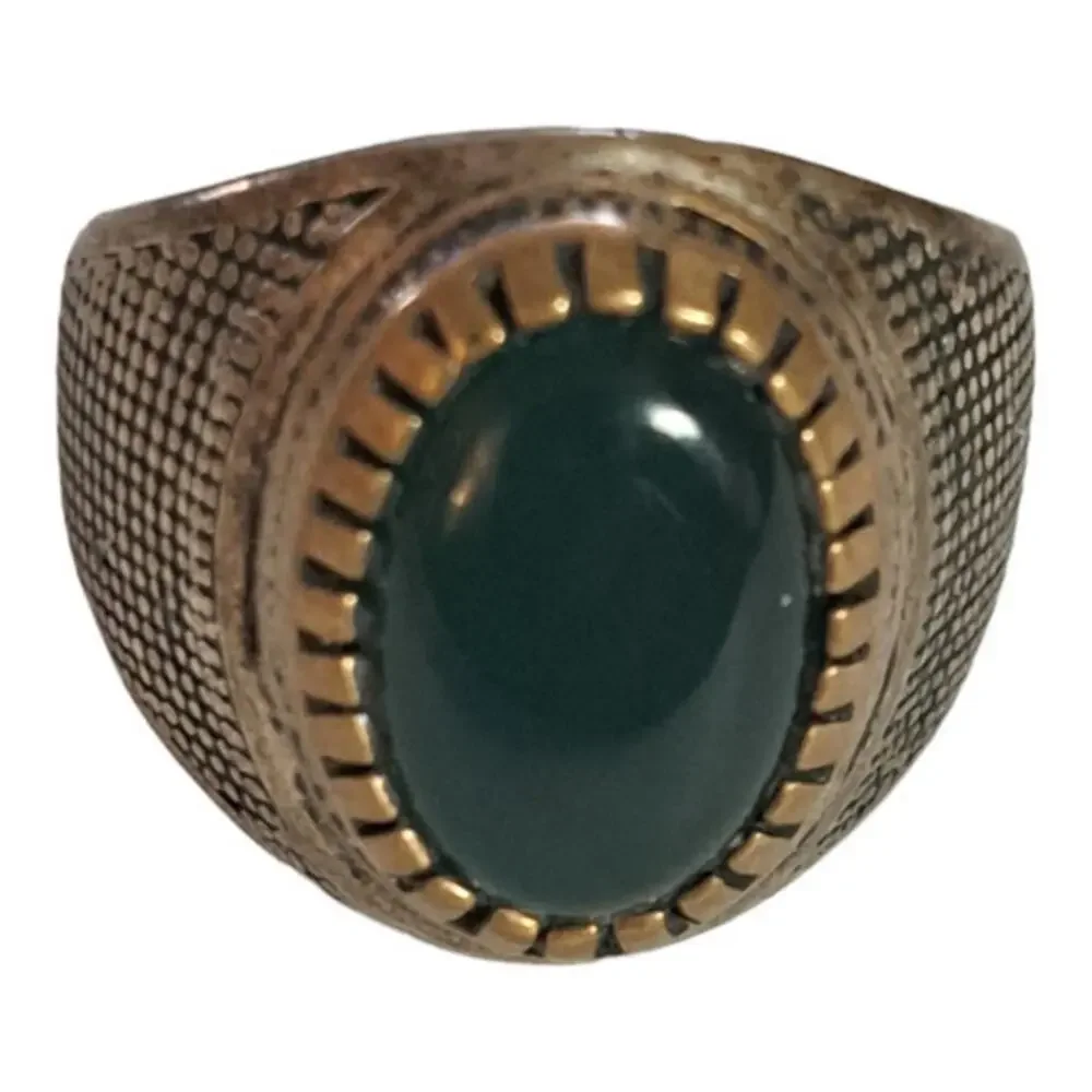 hand made Silver emerald rind size 9.5‎